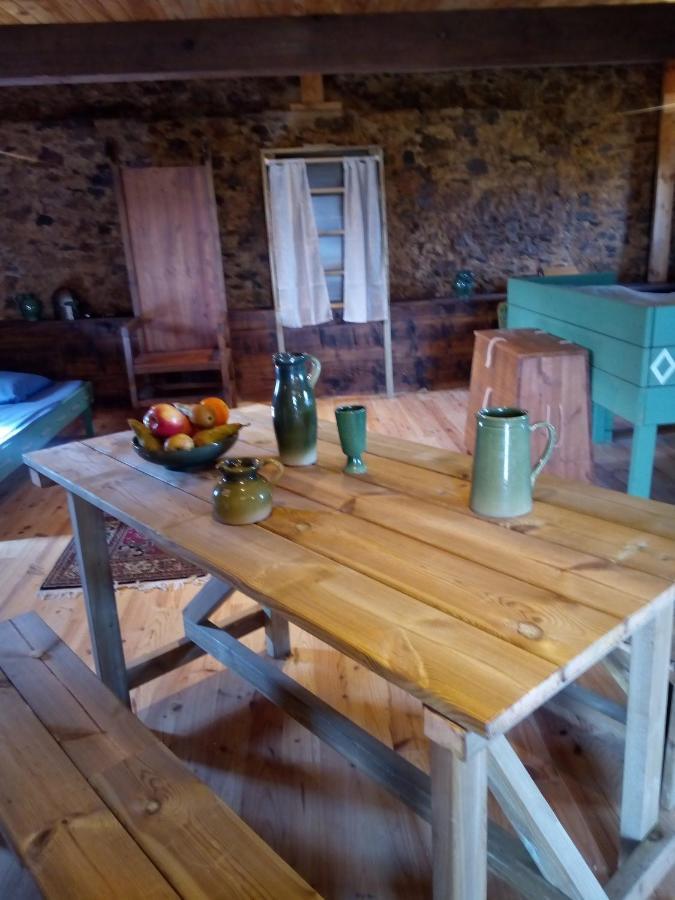 Bed and Breakfast Le Chevalier Des Marettes Airel Exterior foto